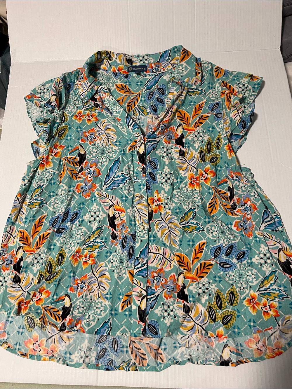 Democracy Teal Floral Button-Front Flutter Sleeve Blouse